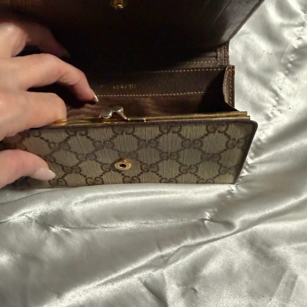 Gucci Beige Monogram Canvas Wallet with Brown Leather Accent - Picture 4 of 9
